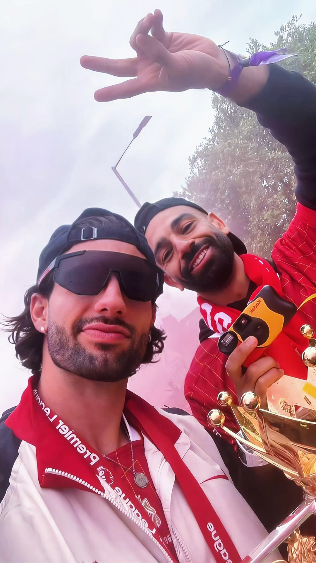 问鼎国际-关于赛后社区盾传出新动向；尼斯篮板制胜；管理层表态——气氛紧张；阵容厚度经受考验的信息