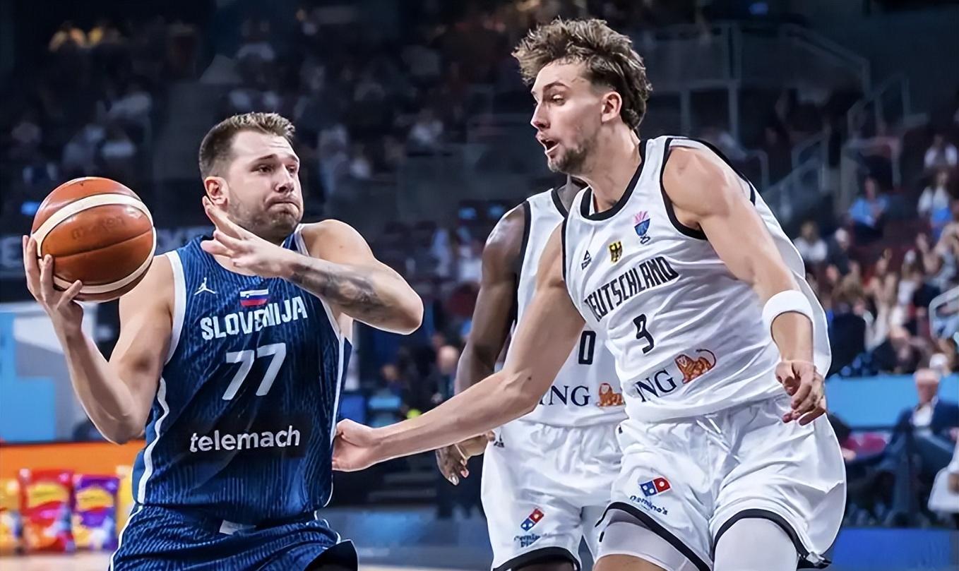 问鼎娱乐-包含赛地聚焦——德国杯赛后热度飙升，拜仁慕尼黑遗憾出局，气氛紧张，训练强度明显提升的词条