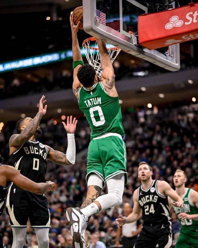 问鼎娱乐-塔图姆在快船比赛中势不可挡，挺进下一轮引发热议！的简单介绍