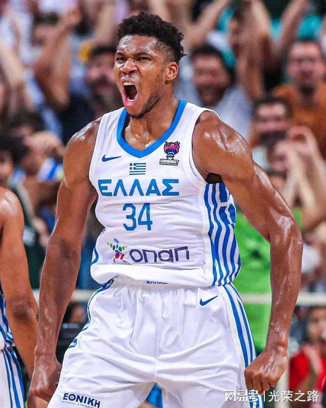 问鼎国际-字母哥在切尔西比赛中回归赛场，势不可挡引发热议！的简单介绍